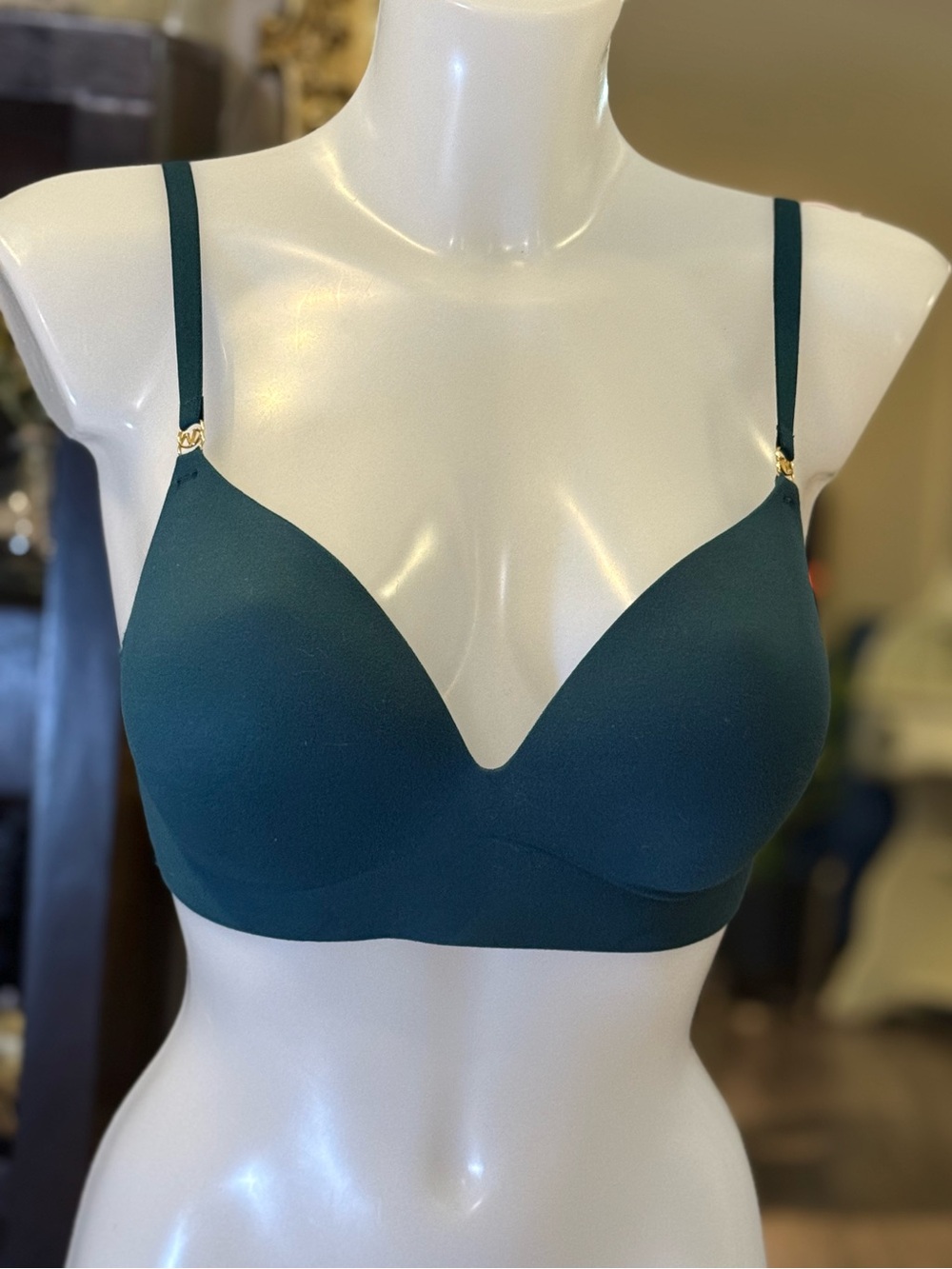 Victoria's Secret deep v 32DD